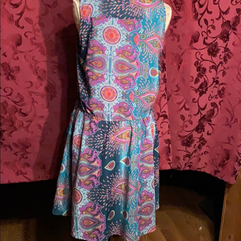 Dress - Picture 2 of 3